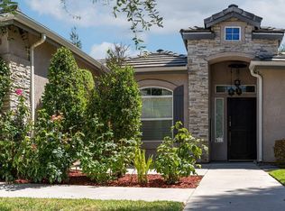 1093 E Carnoustie Ave, Fresno, CA 93730