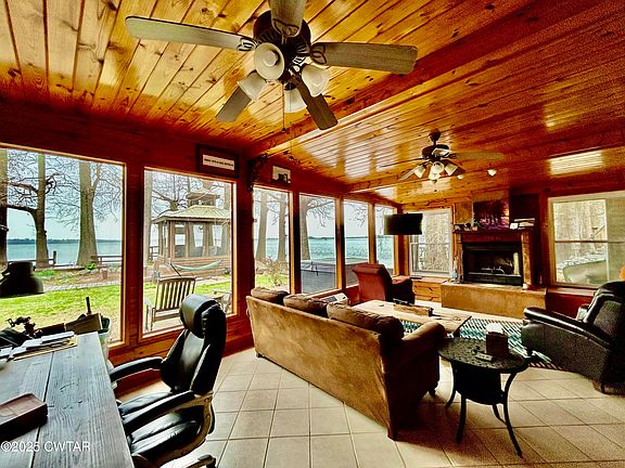 5th image of 845 Lake Dr