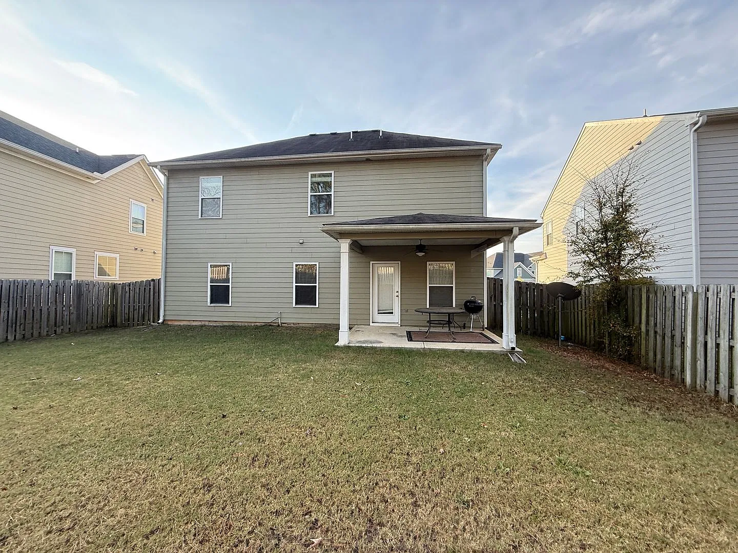 4 Bed/2.5 Bath with double car garage and fenced backyard in Evans, GA — Photo 4