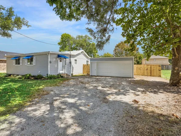 218 N Ormsby St, Alvin, TX 77511