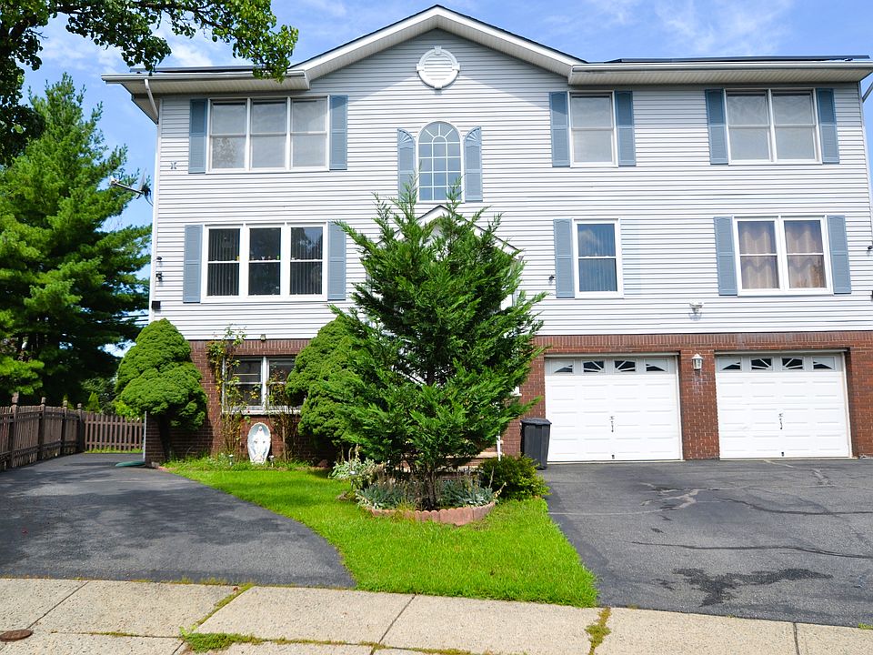 1st image of 249 Arlington Ave #2