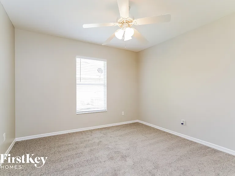 2215 NW 23rd St — Photo 10