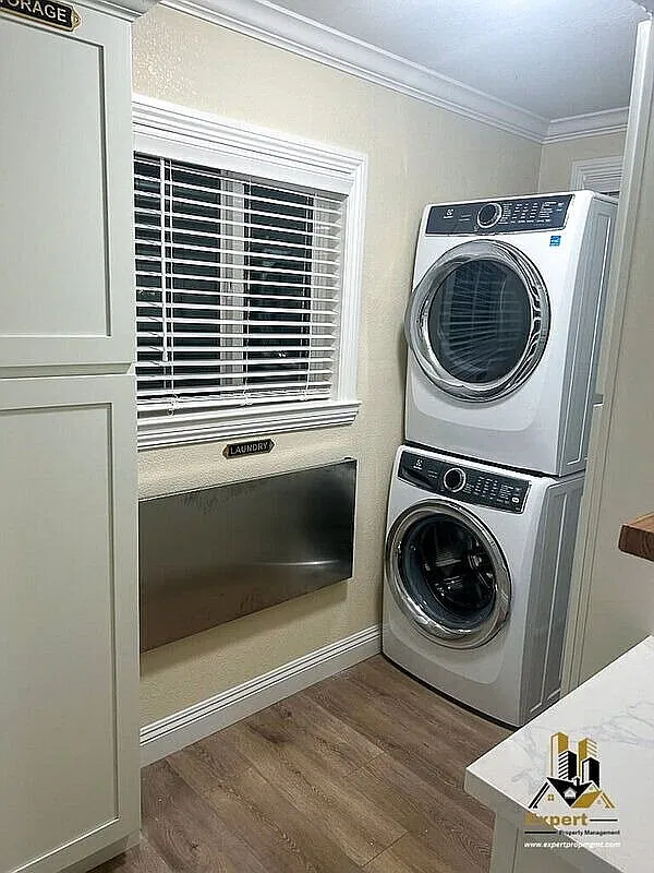 2 bed, 1.0 bath, $2,000 — Photo 4