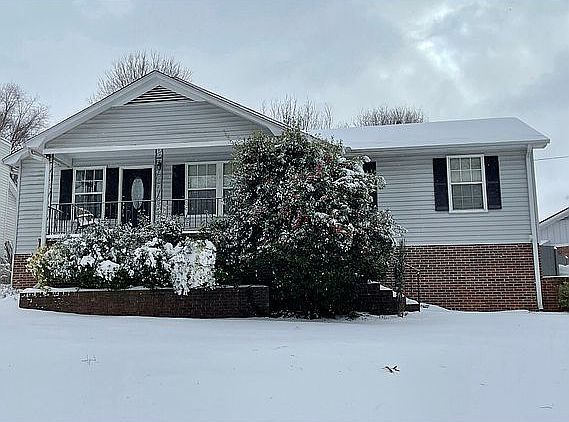 1st image of 106 Chipwood Ln