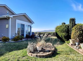 6200 Wood Duck Way, Hendersonville, NC 28792