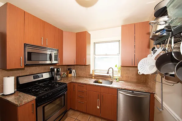 Sold by Lovett Realty, Inc. | media 17