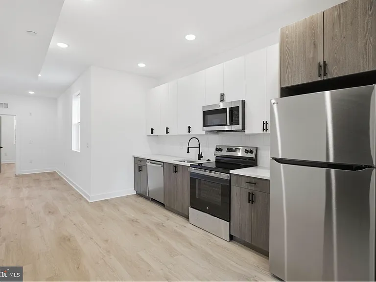 2322 N 5th St #C — Photo 2