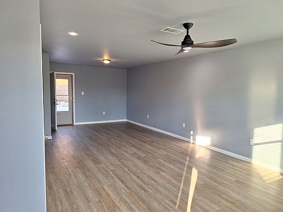 Living room/dining room