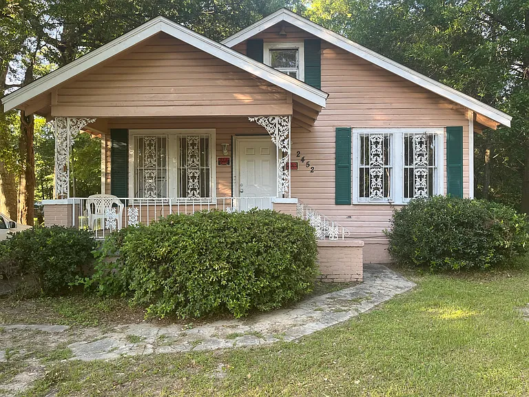 2452 Osage St — Photo 1