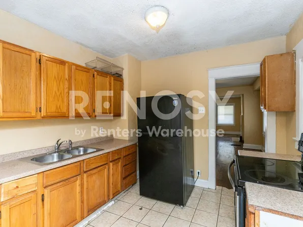 4038 Bellefontaine Ave, Kansas City, MO 64130