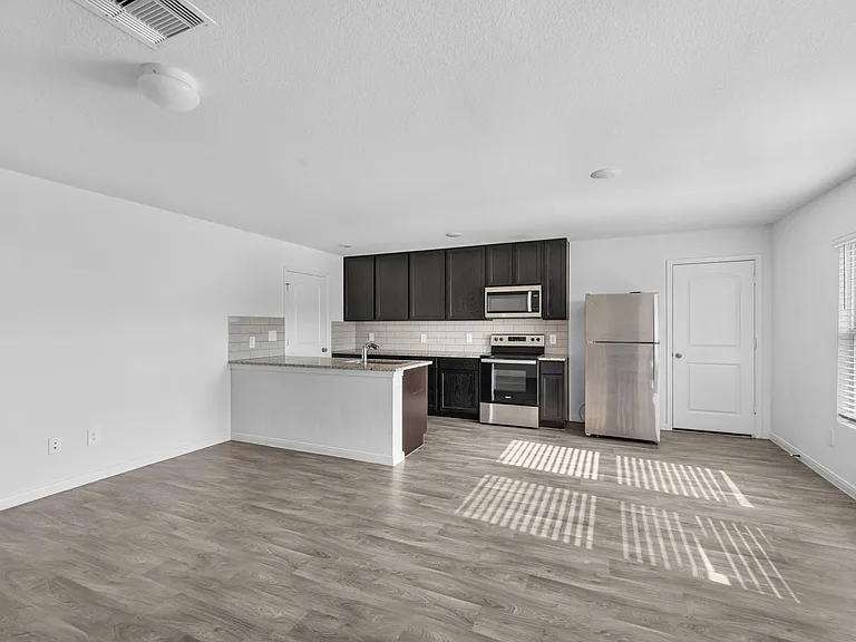 12998 Sorrento Bay Dr — Photo 21