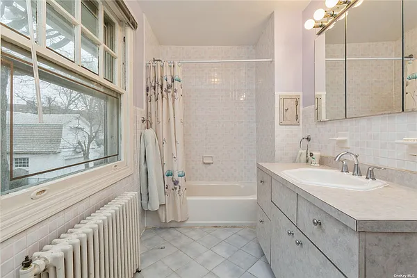 Sold by Prime Realty | media 26