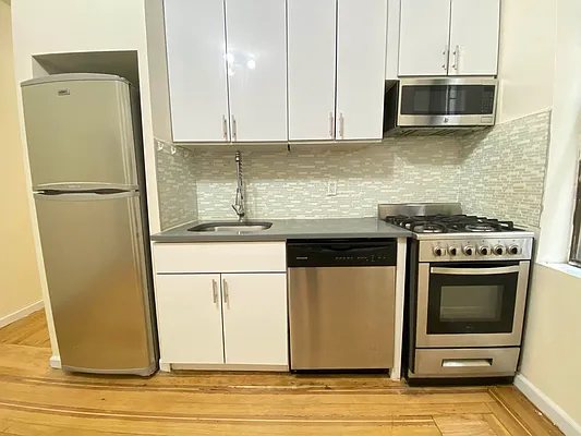 Rented by REAL New York | media 12