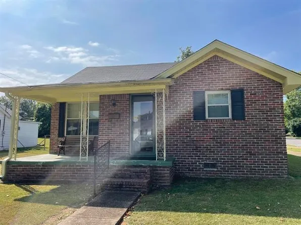 600 E 2nd St, Tuscumbia, AL 35674