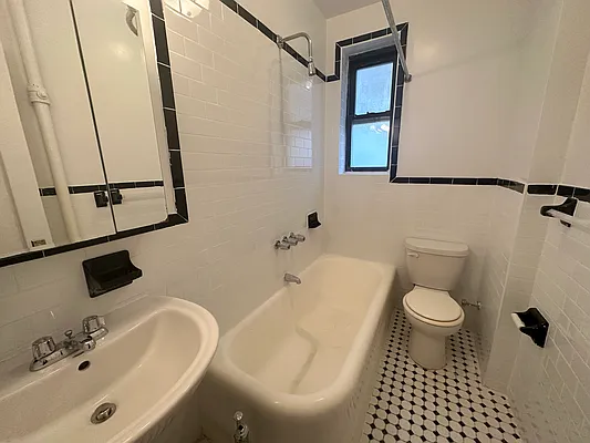 Rented by Voro NYC | media 3