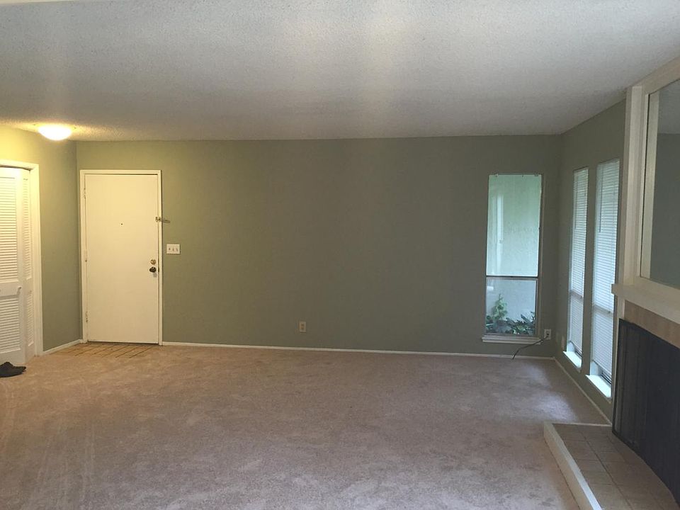 1st image of 19221 Vineyard Ln