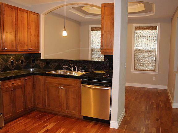 3rd image of 40 Madison St Suite 103