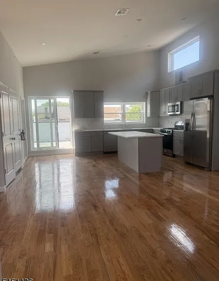 181 S Munn Ave #4 — Photo 7