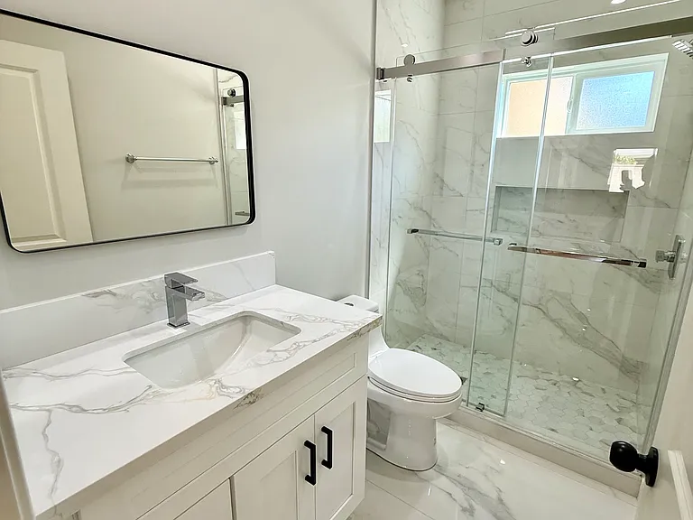 3442 Vineland Ave — Photo 9