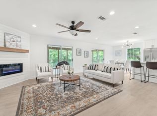 758 Phillips Dr, Freeport, FL 32439