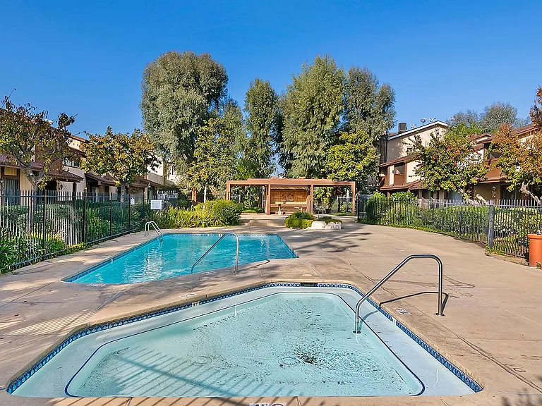 8707 Cedros Ave #7 — Photo 49