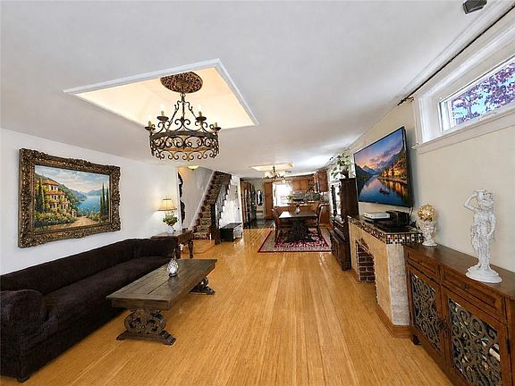5th image of 8225 7th Ave