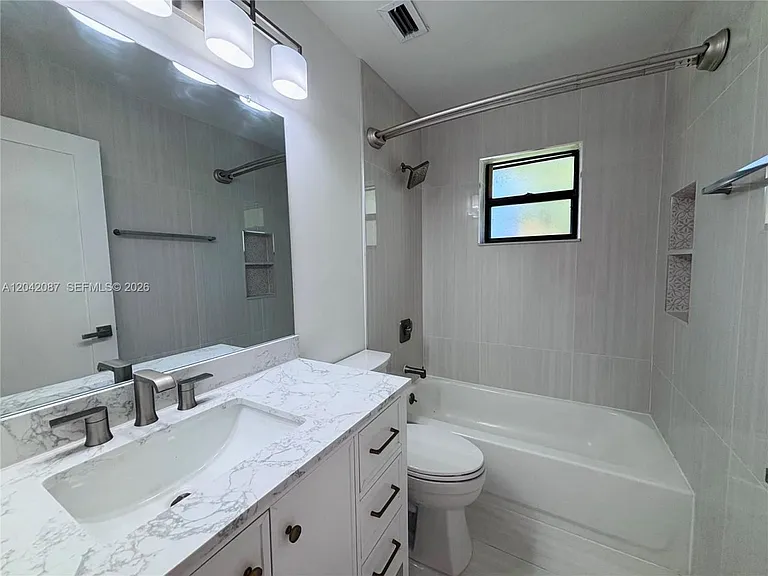 2313 SE Harrington Ave #- — Photo 18