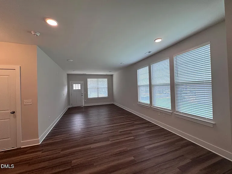 836 Pryor St — Photo 10