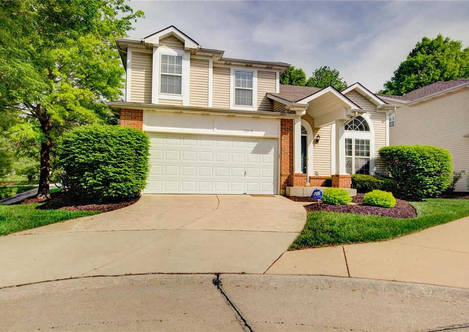 1st image of 15215 Cambridge Terrace Ct
