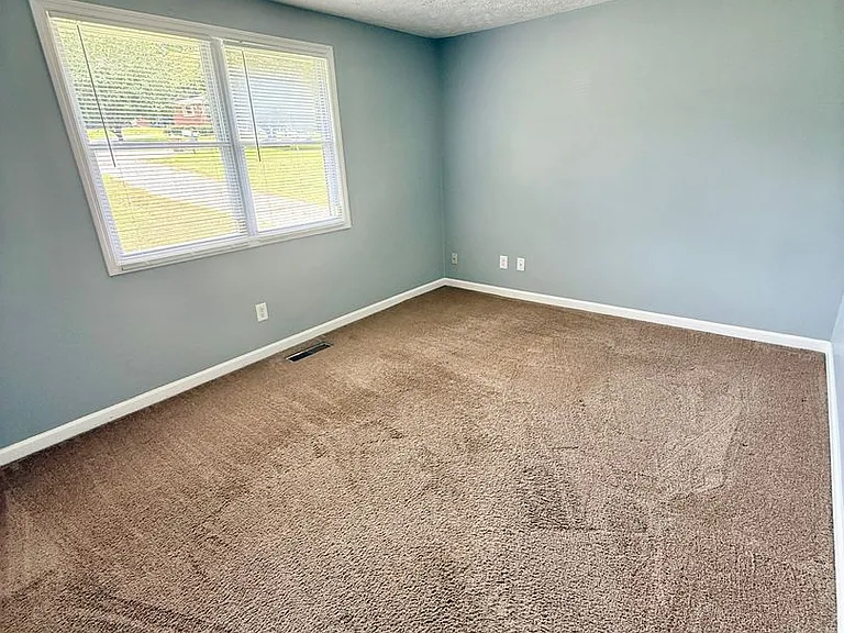 3303 Leslie Ct — Photo 23