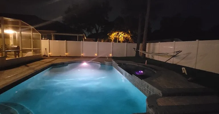 310 Woodleaf Dr — Photo 2