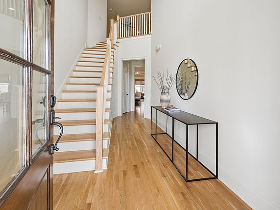 5th image of 1355 Eliot Rd