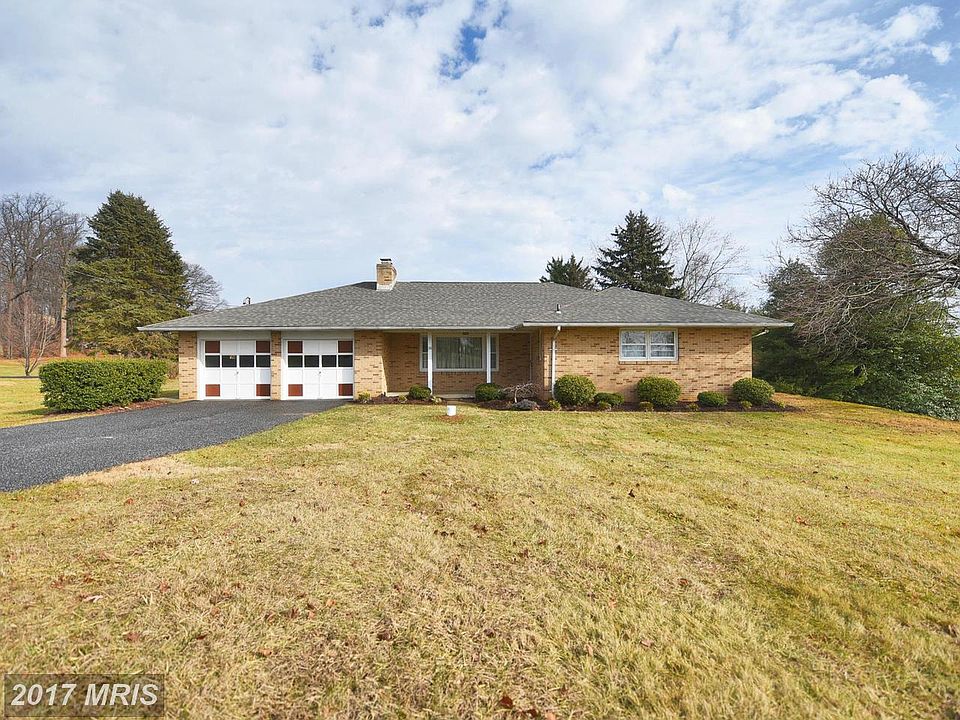 1st image of 311 Worthington Ct