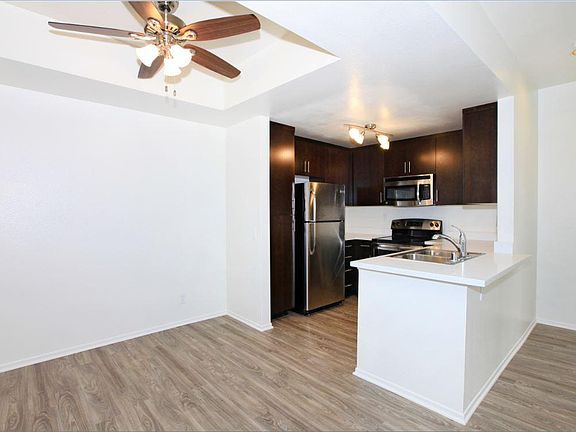 5th image of 780 Camino De La Reina APT 244