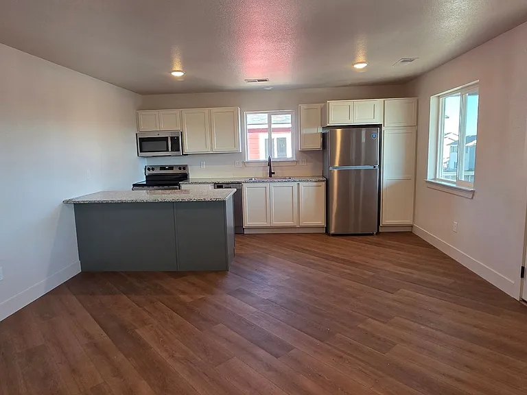 1026 Center Dr — Photo 19