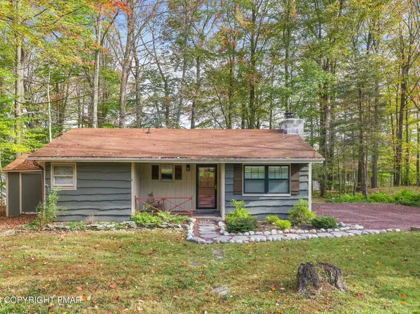 115 Mohican Trl, Pocono Lake, PA 18347