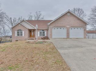 204 Cheshire Ln, Piney Flats, TN 37686