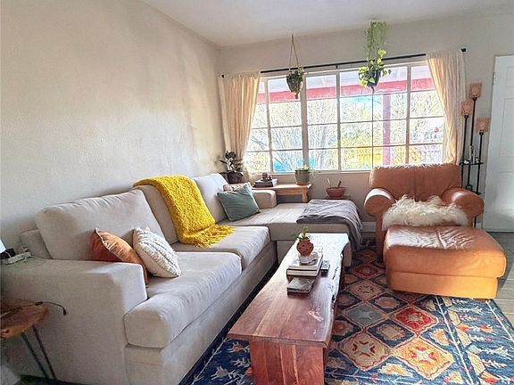 4th image of 1622 Thelma Ln