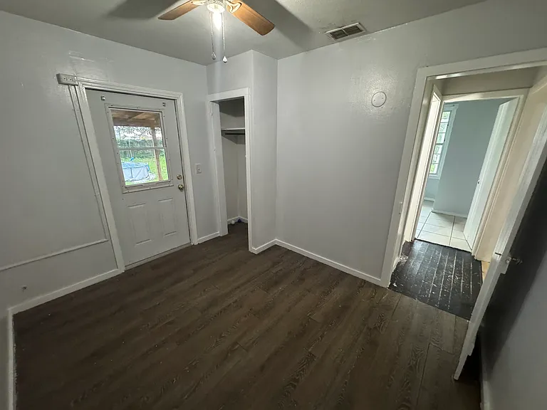 2532 Belmont Ave — Photo 11