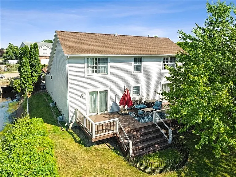 21 Rock Garden Ct — Photo 4