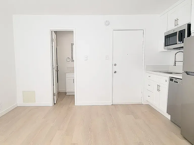 1822 N New Hampshire Ave — Photo 6