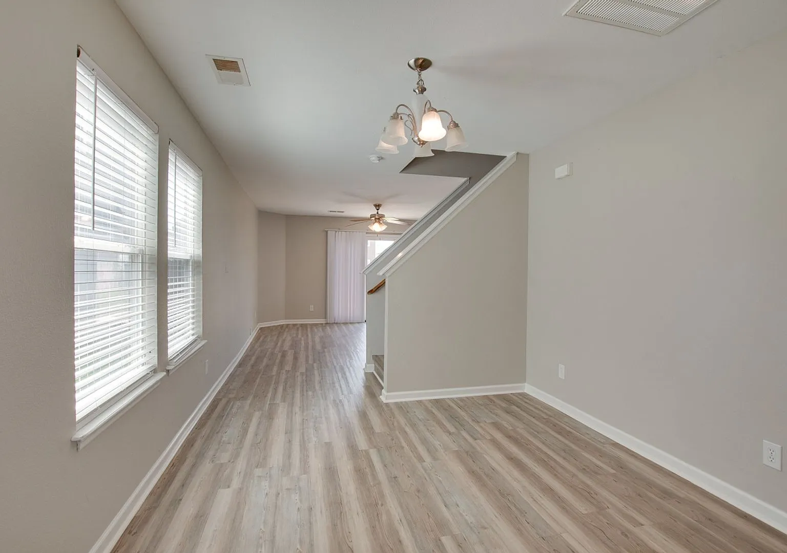 128 Farmington Drive — Photo 3