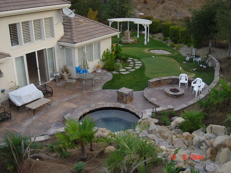 Custom Designed middle backyard