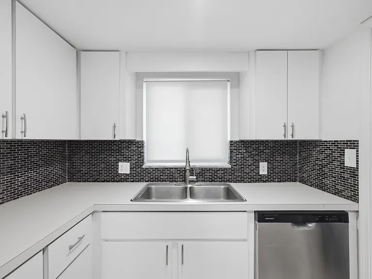 8950 Park Blvd #304 — Photo 14