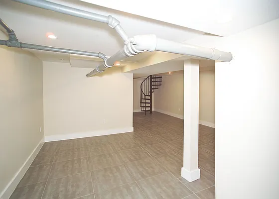 Rented by Evergreen Apartments BK | media 5