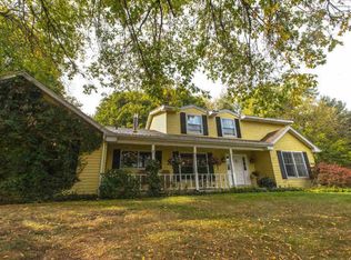 12150 Jeffers Ln, Fenton, MI 48430