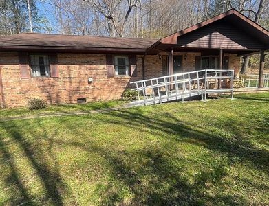 7230 Deepwater Mountain Rd, Fayetteville, WV, 25840