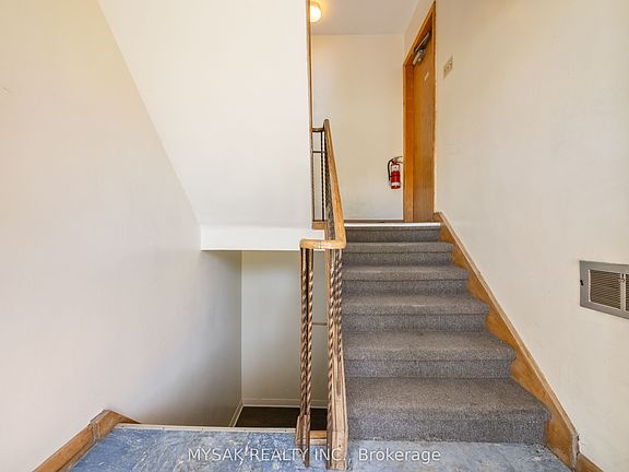3rd image of 150 Park St
