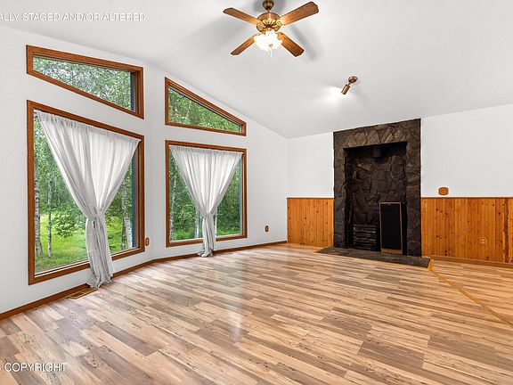 3rd image of 3441 N Banner Way