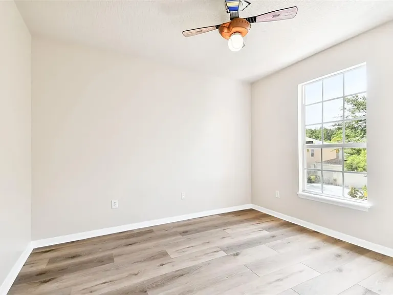 16143 Colchester Palms Dr — Photo 32